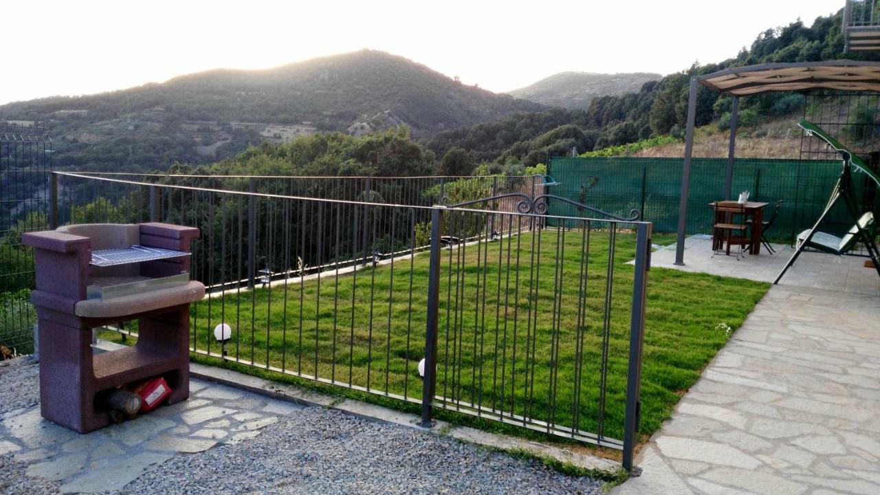 Seùlo La Peonia Casa Vacanze In Montagna Prato Verde Panorama Stupendo Sardegna מראה חיצוני תמונה